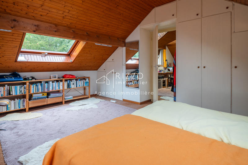 Maison - 200 m² - 6 pièces