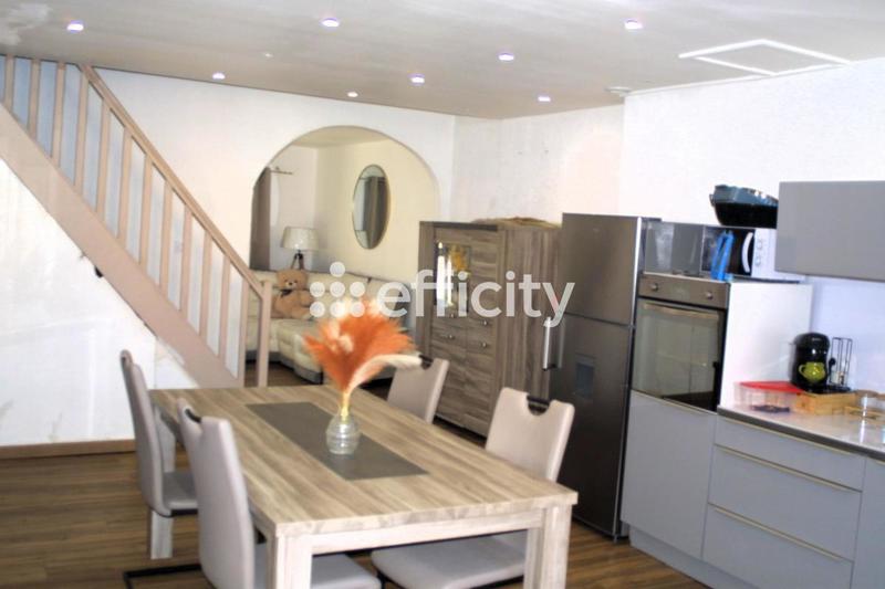 Immeuble - 207 m² - 14 pièces