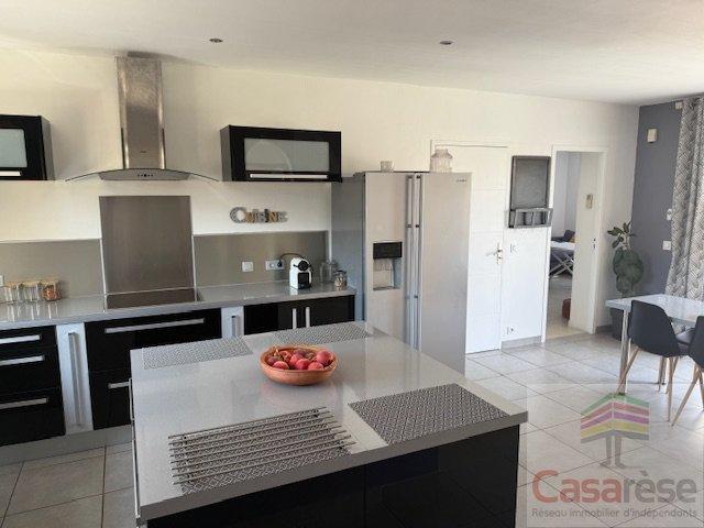 Villa - 142 m² - 5 pièces