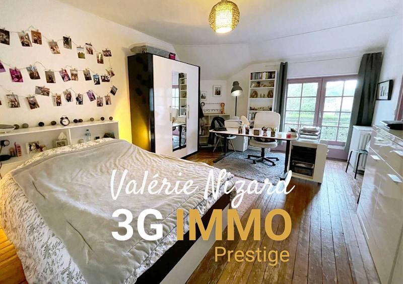 Villa - 231 m² - 10 pièces