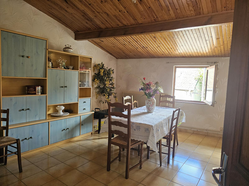 Maison - 220 m² - 7 pièces