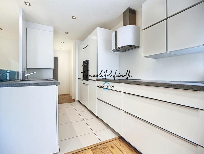 Appartement - 82 m² - 4 pièces