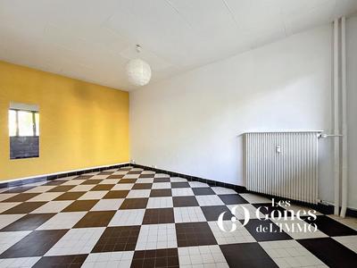 Studio - 25 m² - 1 pièce