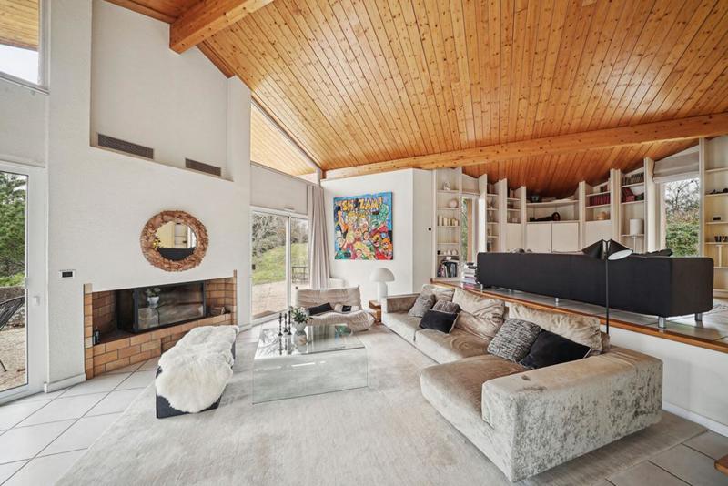 Maison - 222 m² - 8 pièces