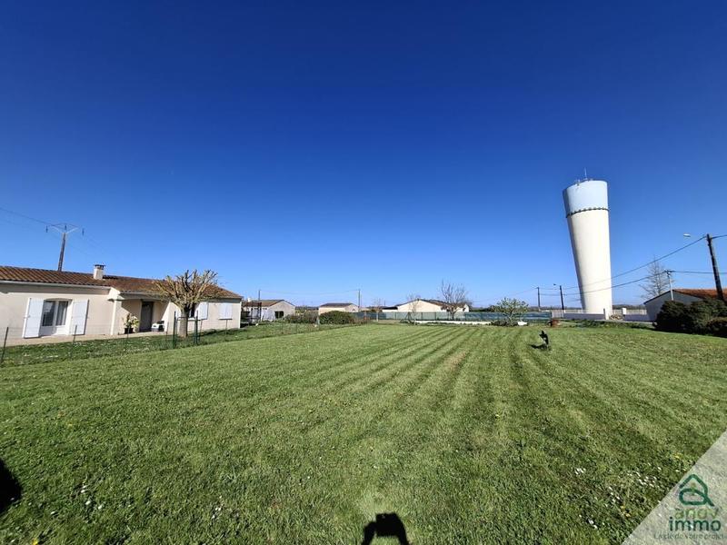 Terrain constructible - 1 004 m²