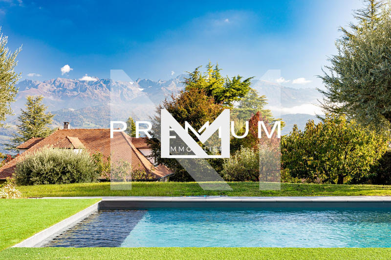 Villa - 252 m² - 6 pièces