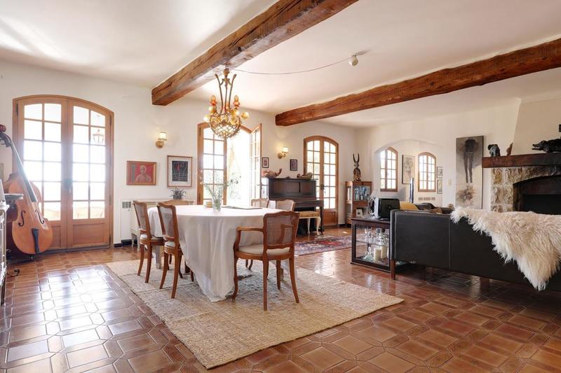 Villa - 360 m² - 9 pièces