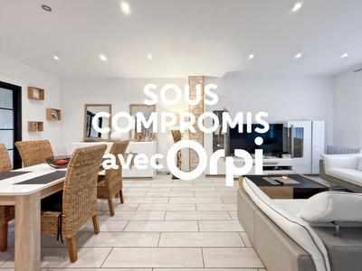 Maison - 91 m² - 5 pièces