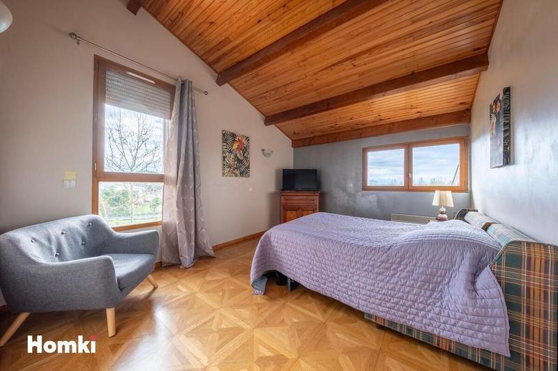 Maison d'architecte - 234 m² - 9 pièces