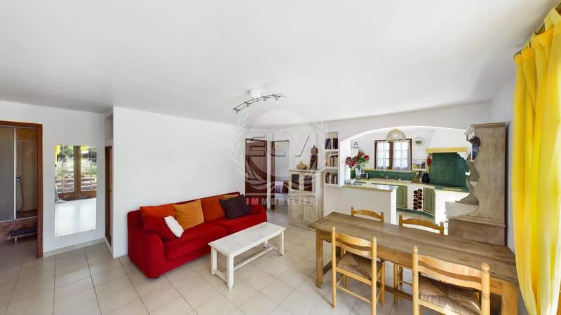 Maison - 170 m² - 9 pièces