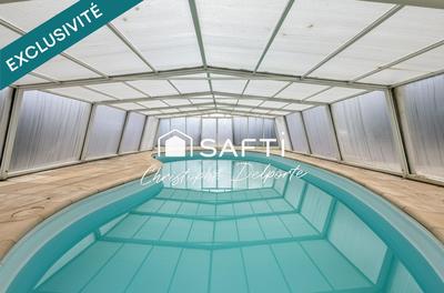 Maison - 248 m² - 10 pièces