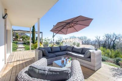 Villa - 212 m² - 7 pièces