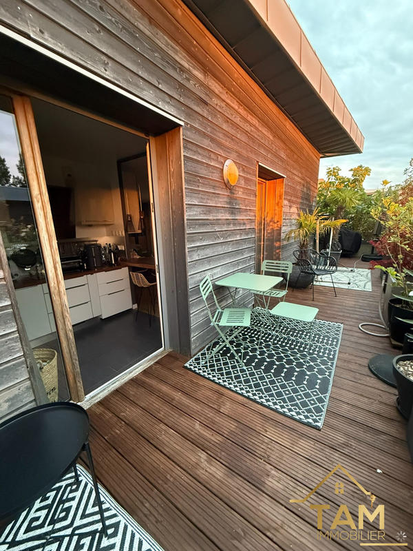 Appartement - 100 m² - 5 pièces