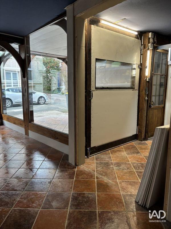 Local commercial - 255 m²