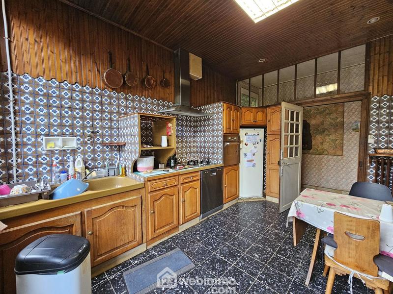 Maison - 353 m² - 9 pièces