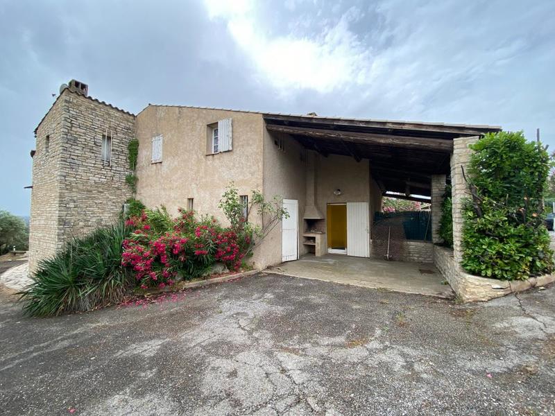 Maison - 210 m² - 5 pièces