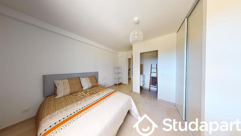 Chambre - 10 m² - 1 pièce