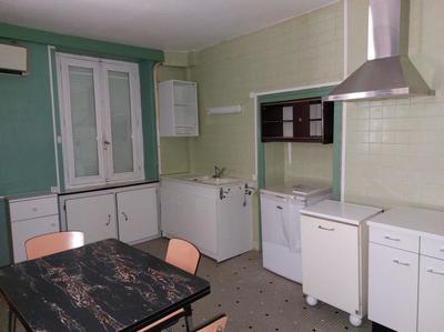 Maison - 92 m² - 5 pièces