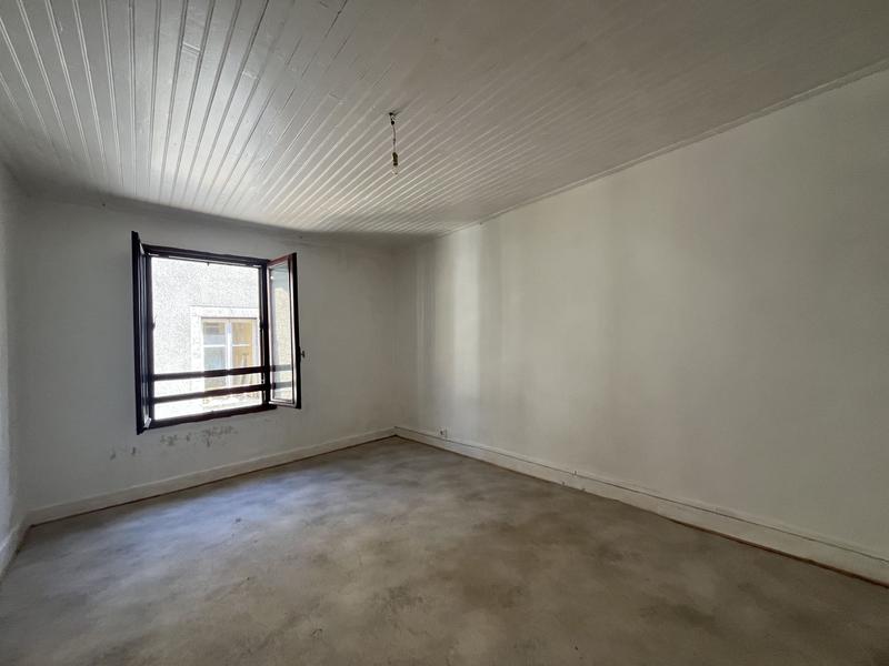 Maison - 93 m² - 5 pièces