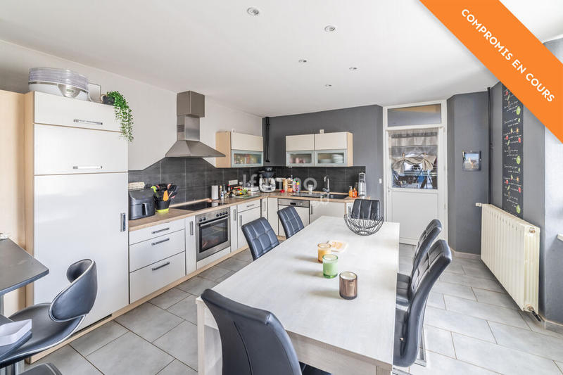 Maison - 104 m² - 4 pièces