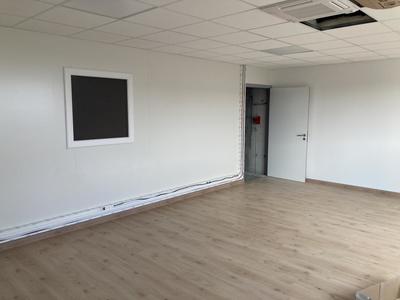 Entrepôt - 312 m² - 4 pièces
