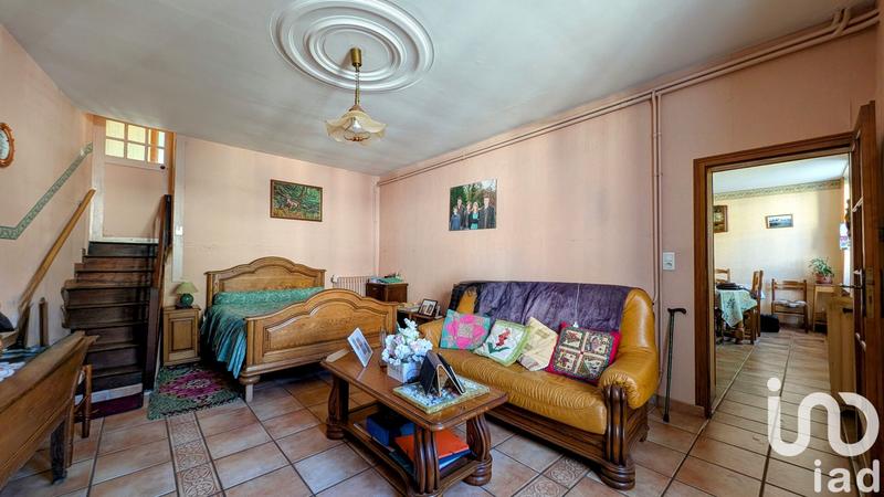 Maison - 230 m² - 8 pièces