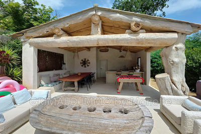 Villa - 210 m² - 5 pièces