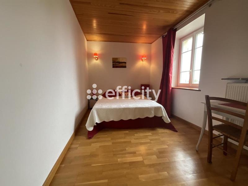 Maison - 188 m² - 8 pièces