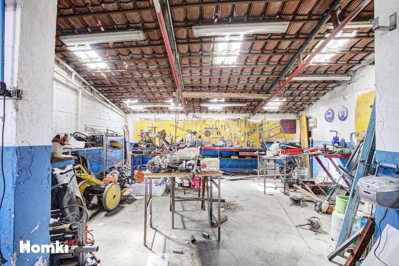 Local commercial - 470 m² - 6 pièces