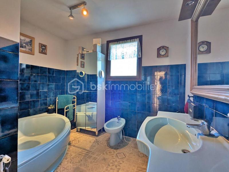 Maison traditionnelle - 143 m² - 5 pièces