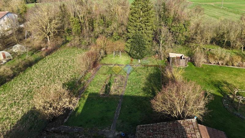 Maison - 186 m² - 7 pièces