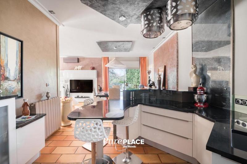 Maison - 166 m² - 5 pièces