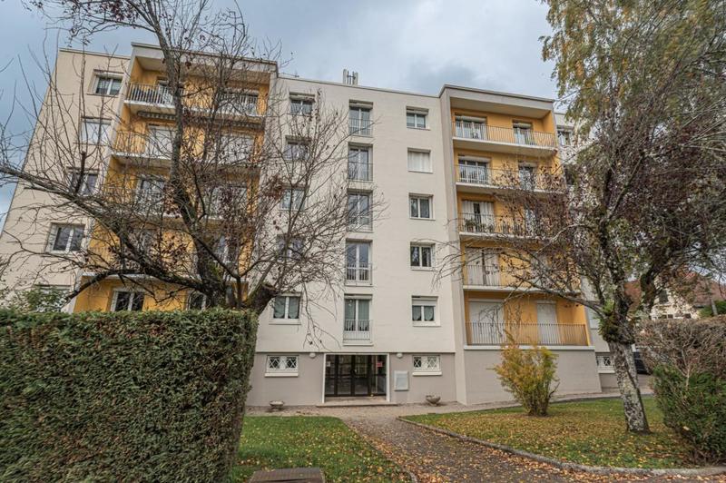 Appartement - 80 m² - 3 pièces