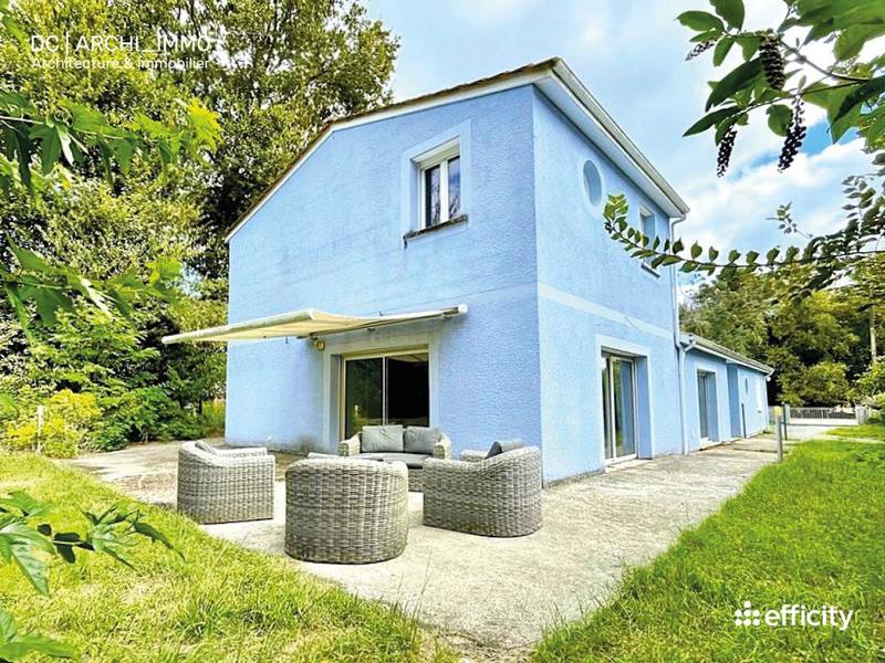 Maison - 205 m² - 7 pièces