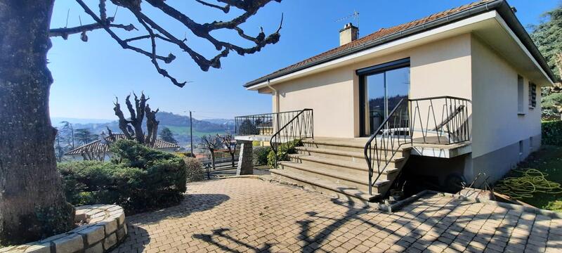 Maison traditionnelle - 139 m² - 6 pièces