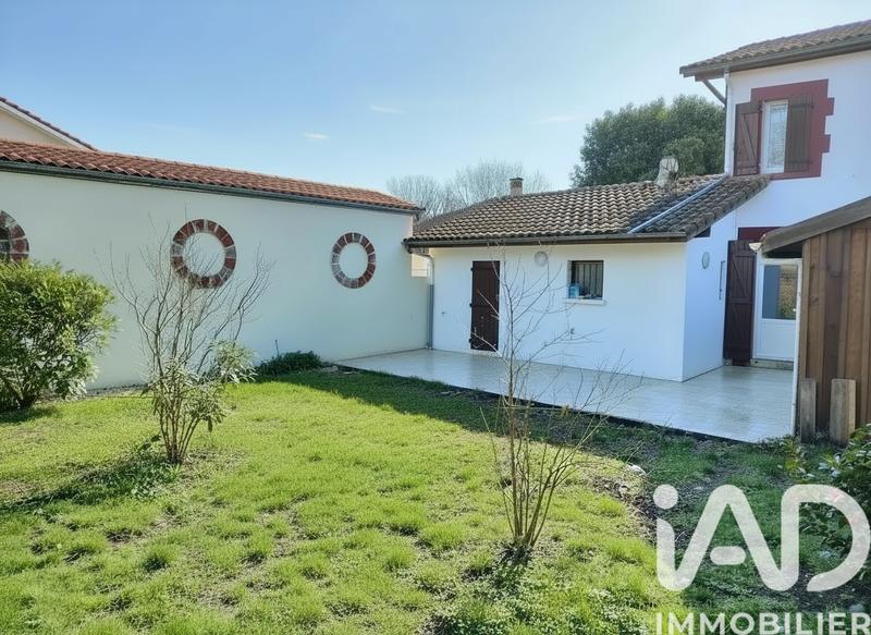 Maison - 98 m² - 4 pièces