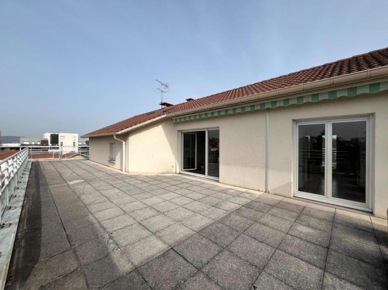 Appartement - 150 m² - 6 pièces