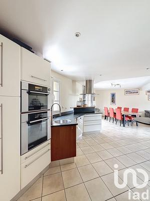 Maison - 193 m² - 7 pièces