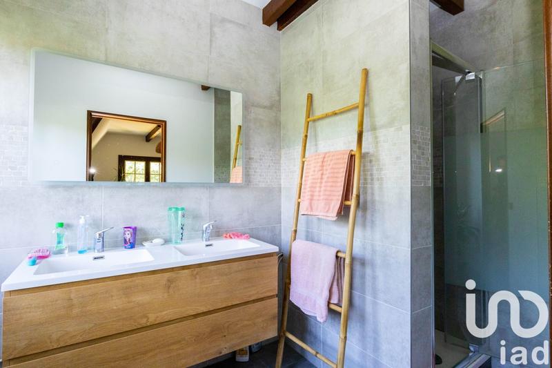 Maison - 143 m² - 7 pièces