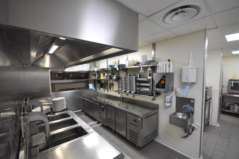 Fonds de commerce - Magasins - 290 m²