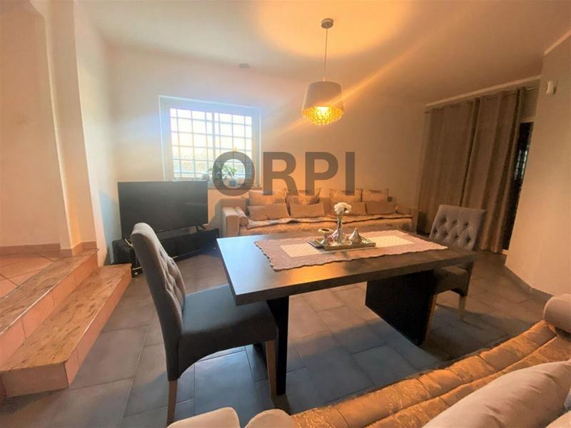 Villa - 212 m² - 8 pièces