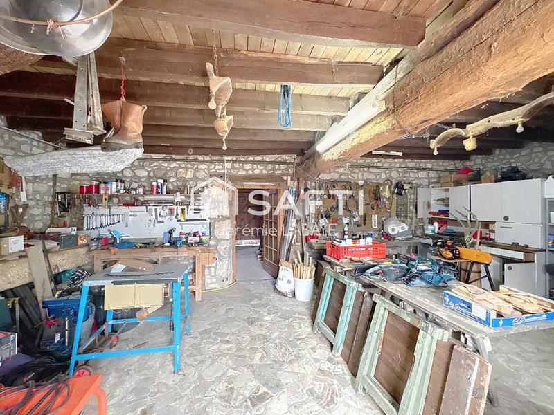 Maison - 180 m² - 7 pièces