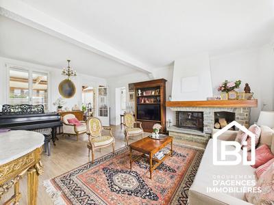 Maison ancienne - 189 m² - 7 pièces