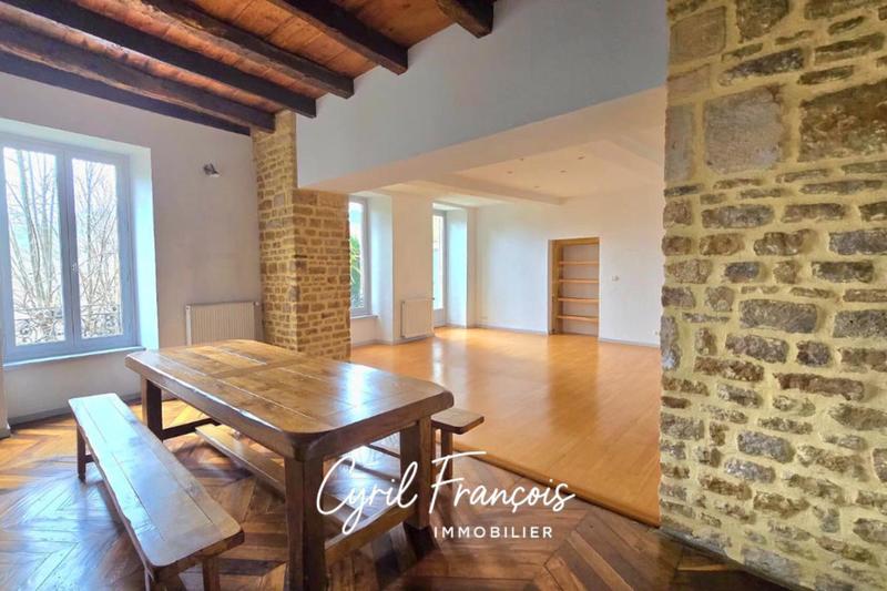 Maison - 212 m² - 8 pièces