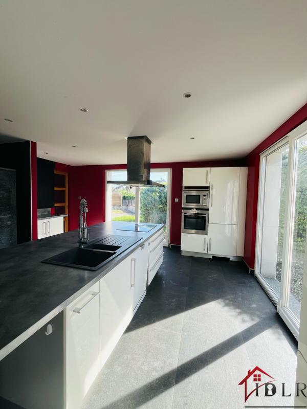 Maison - 240 m² - 7 pièces