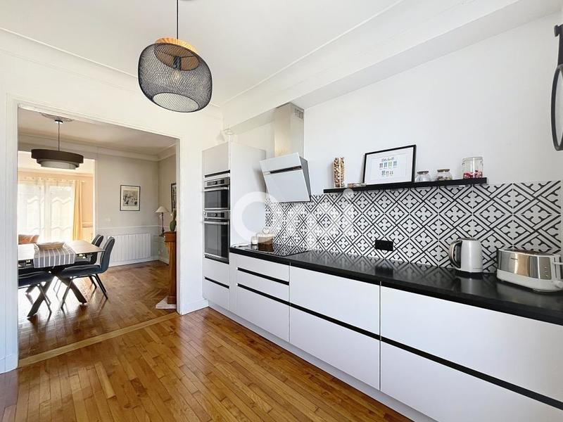 Maison - 170 m² - 6 pièces