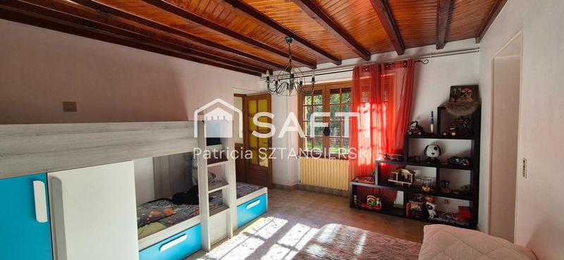 Maison - 205 m² - 10 pièces