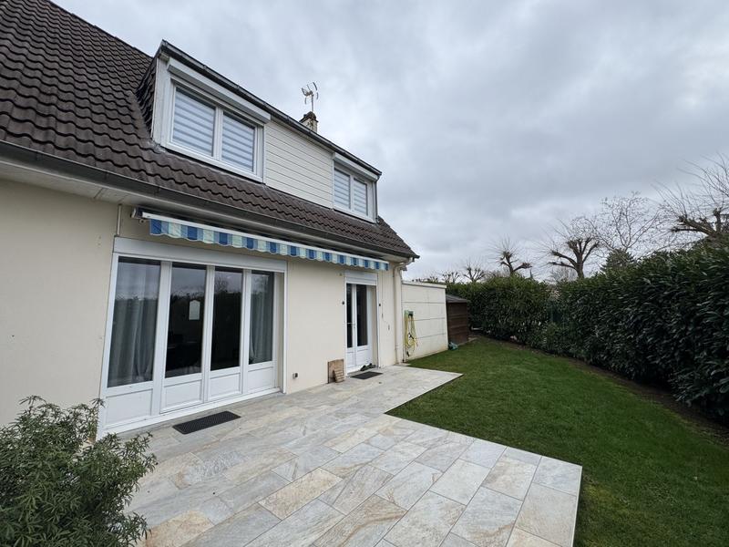 Maison - 94 m² - 4 pièces