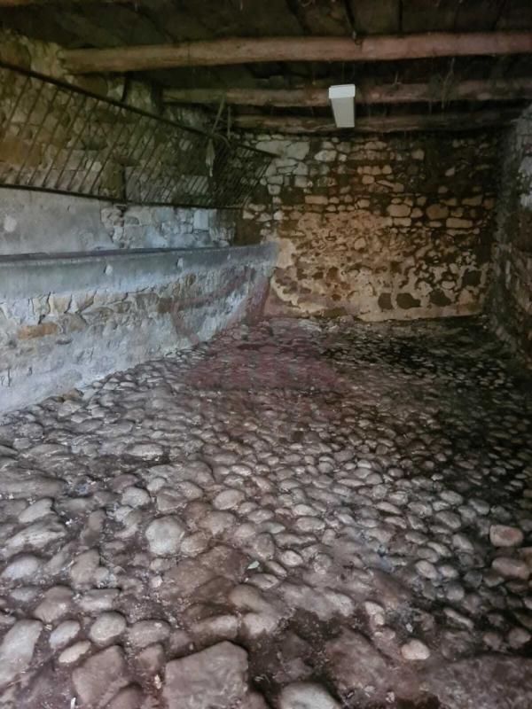 Maison - 220 m² - 5 pièces