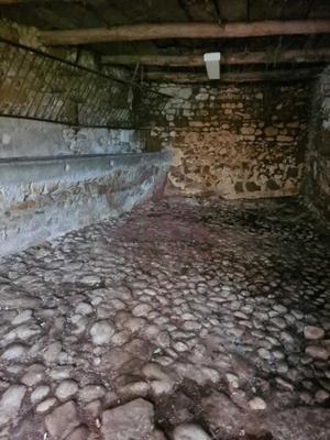 Maison - 220 m² - 5 pièces